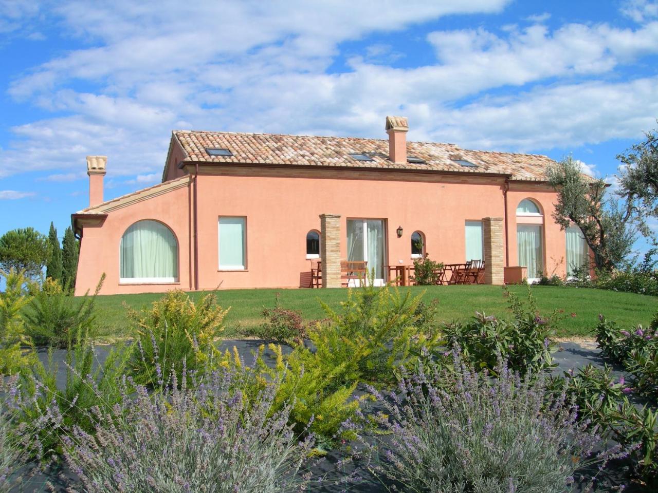 Nontiscordardime B&B Villa Agriturismo Civitanova Marche Eksteriør bilde